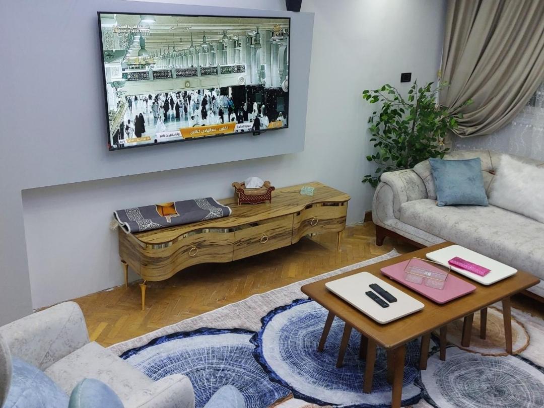 Amazing 2 Bed Apartment Cairo